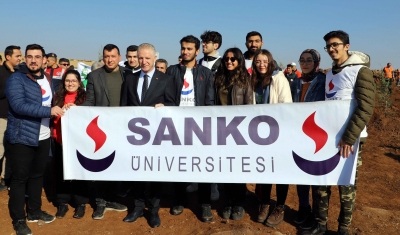 SANKO Üniversitesi öğrencileri fidanları toprakla buluşturdu